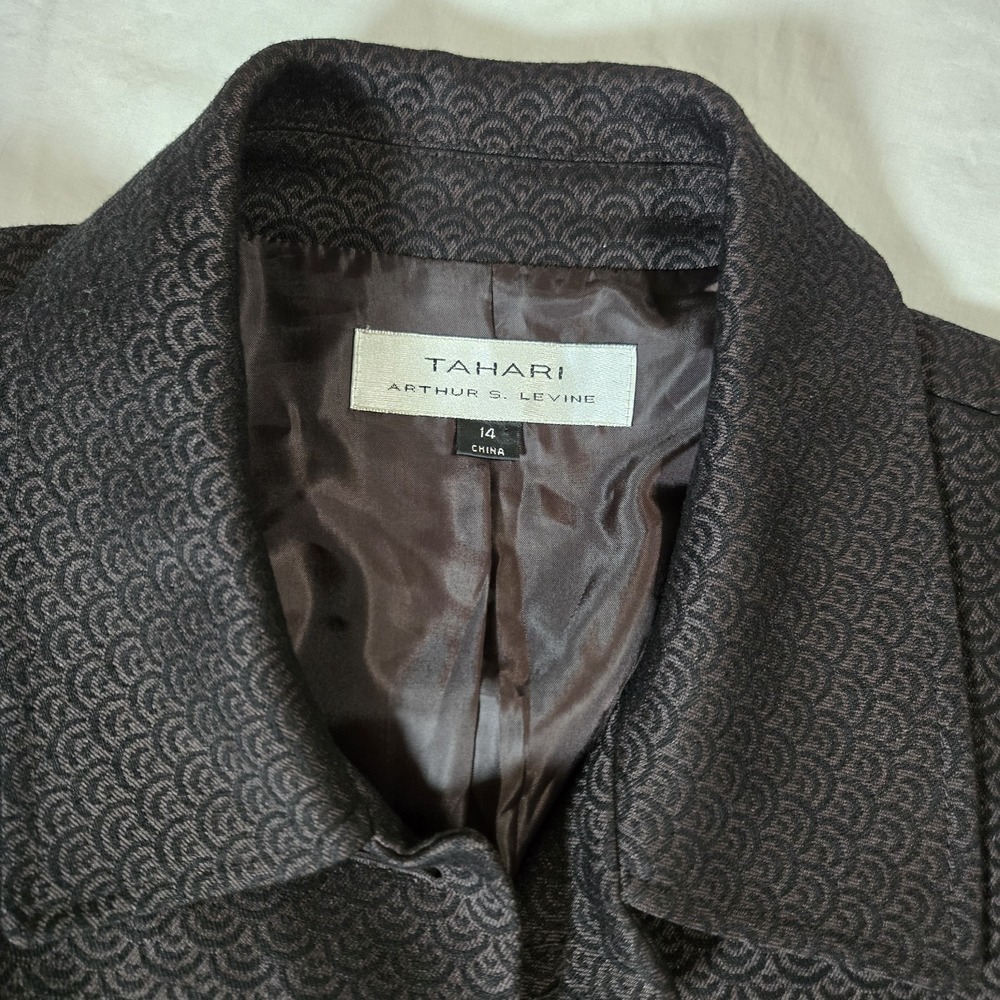Tahari Arthur S Levine Coat Womens size 14 Dark Burgundy/Black Preppy‎ Classic - Picture 9 of 10
